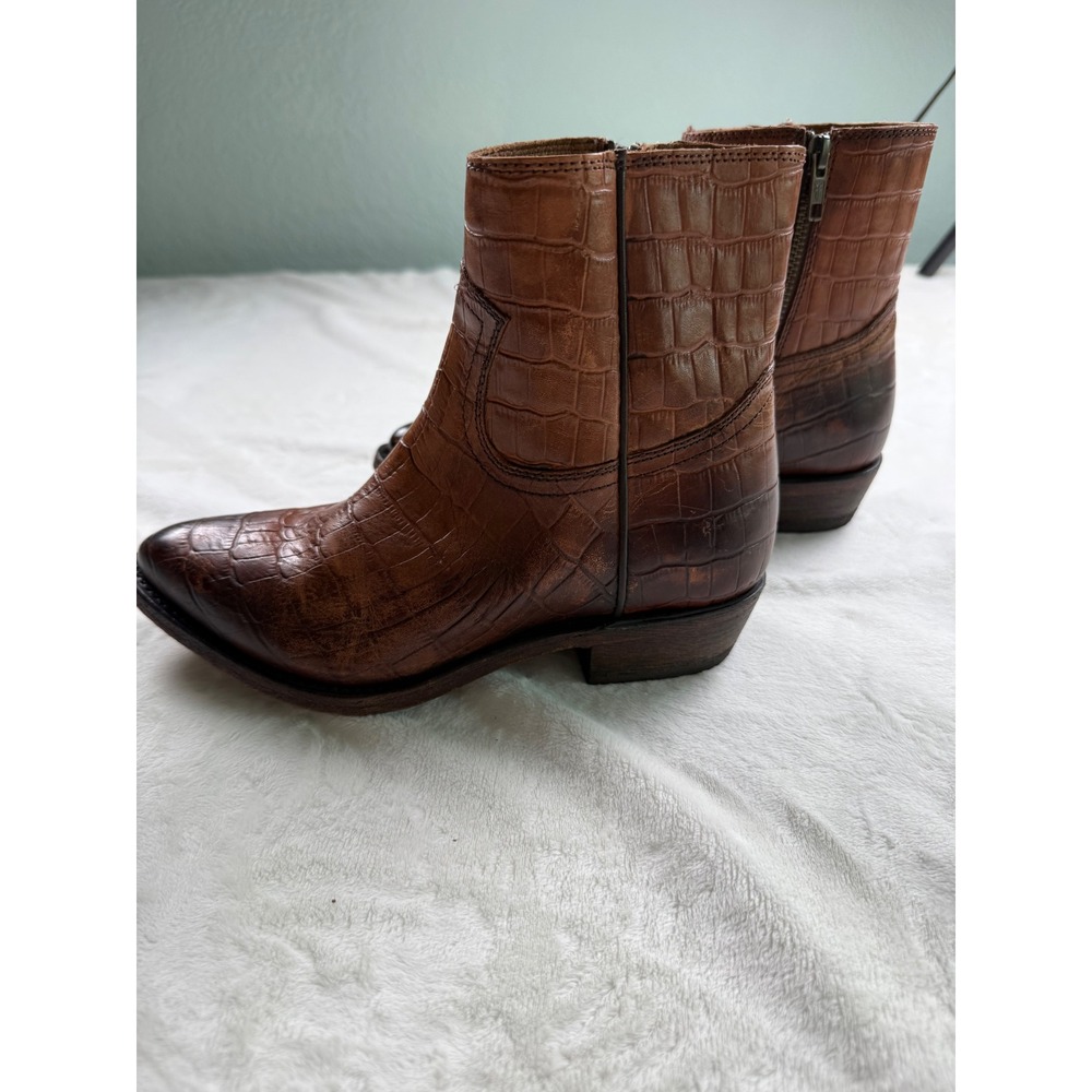 Frye Billy Side Zip Moto Short Brown Croc Embossed Leather Western Boots 6.5B - Picture 2 of 11